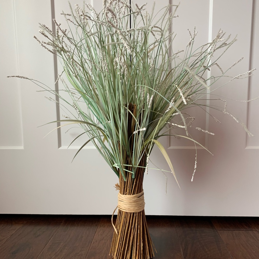 Farmhouse Floral Decor